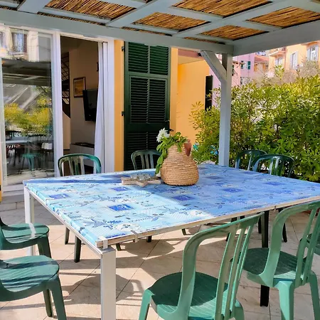 Livia - L'opera Group * Λα Σπέτσια