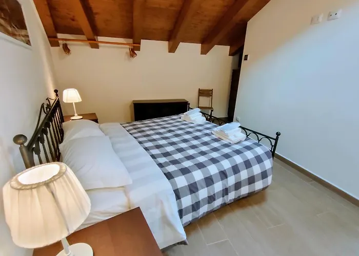 Livia - L'opera Group * لا سبيتسْيا