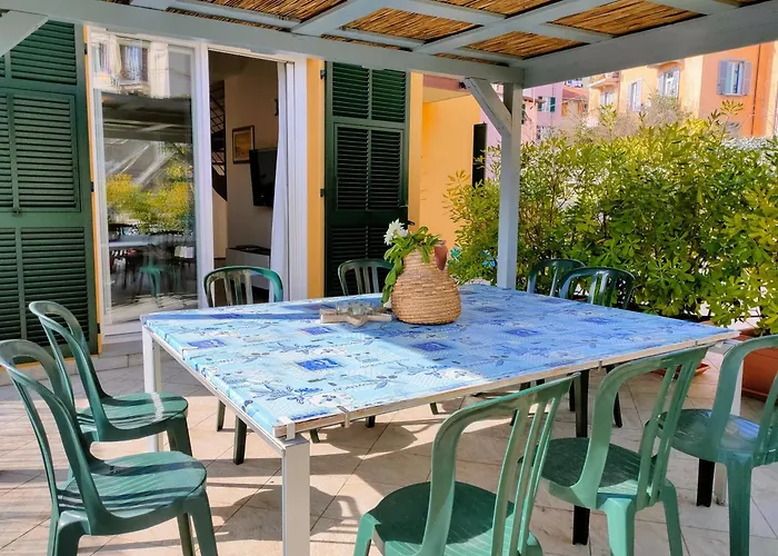 Livia - L'opera Group * لا سبيتسْيا